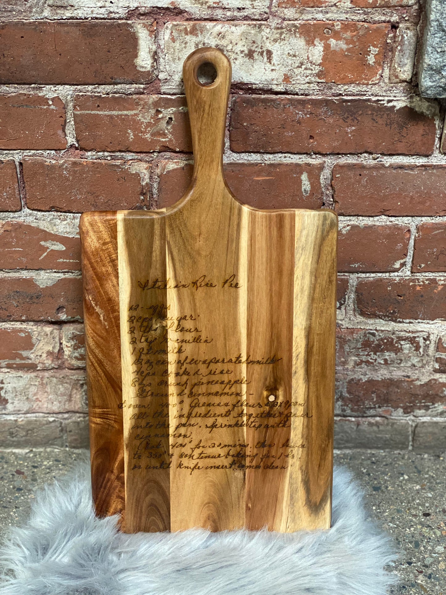 Personalized Rectangle Cutting/charcuterie Board with handle