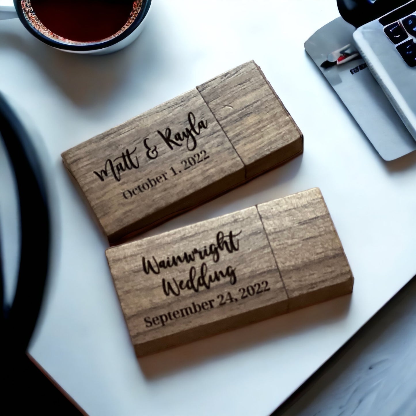Engraved wooden USB- Walnut