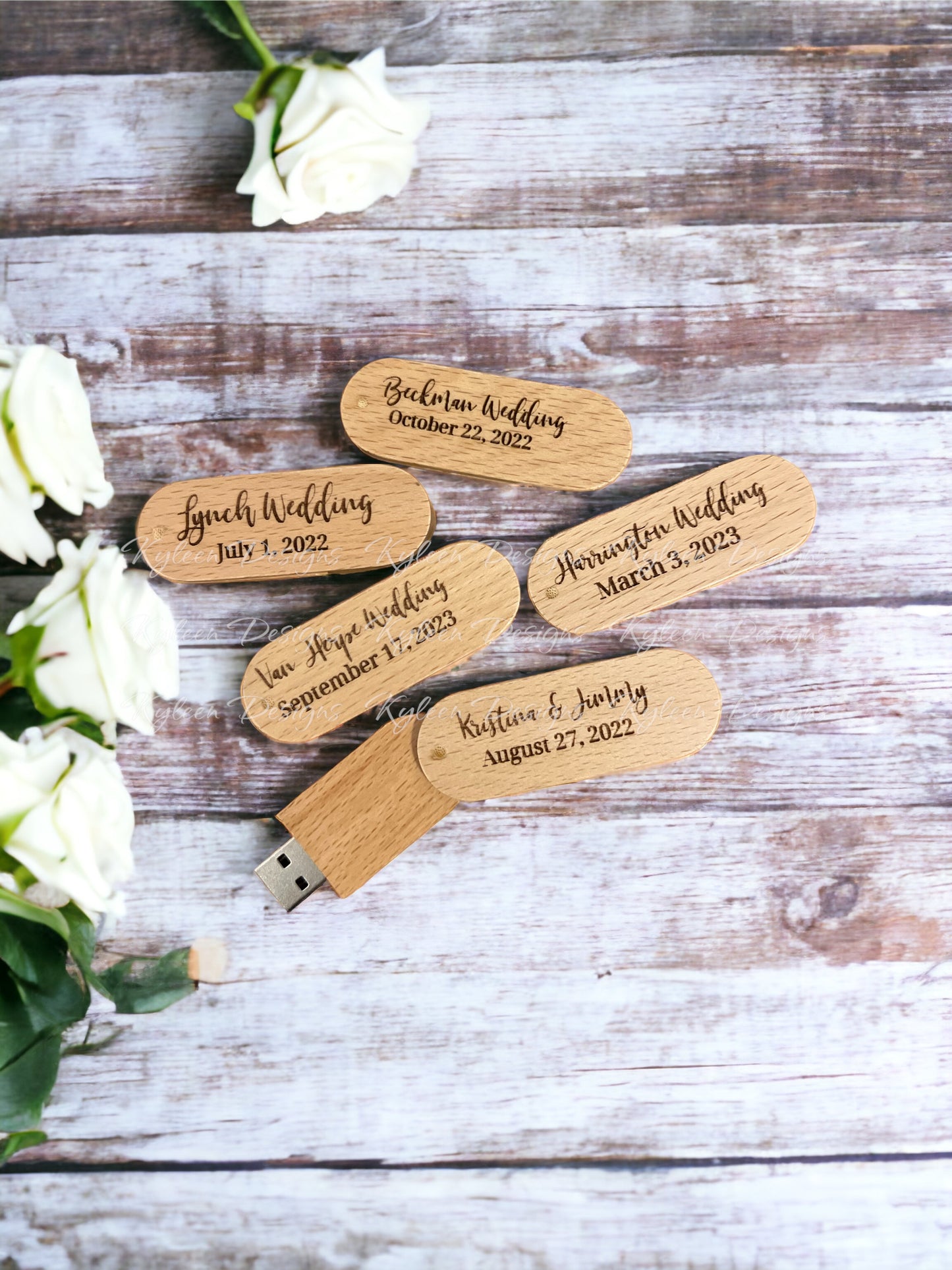 Engraved wooden USB- Walnut