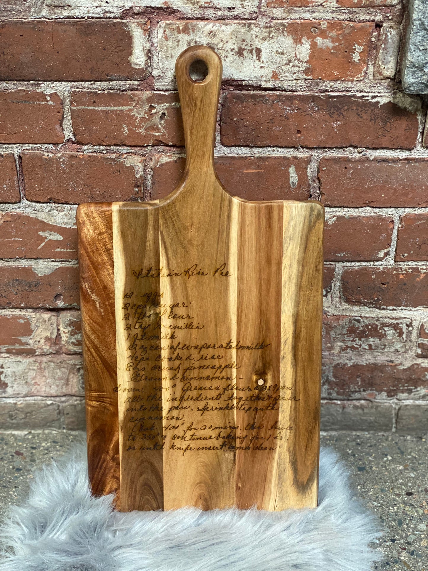 Personalized Rectangle Cutting/charcuterie Board with handle